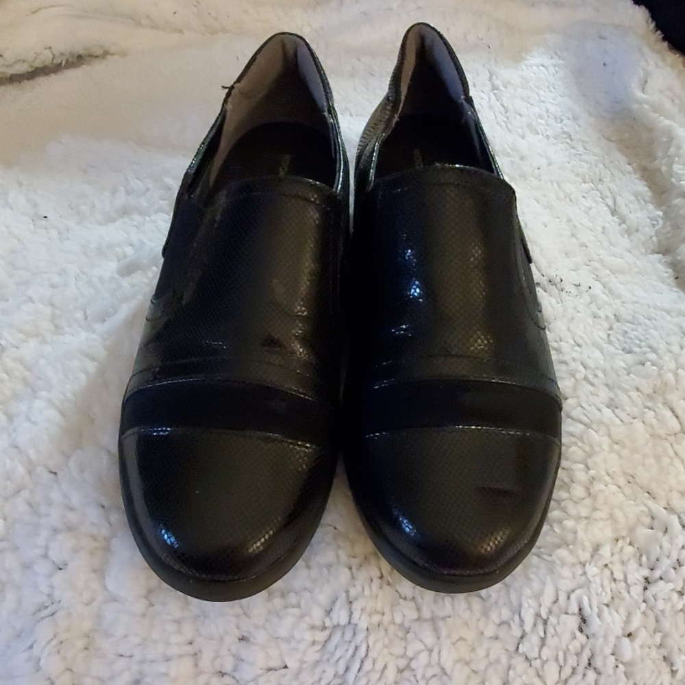Womens rockport slip on size 7